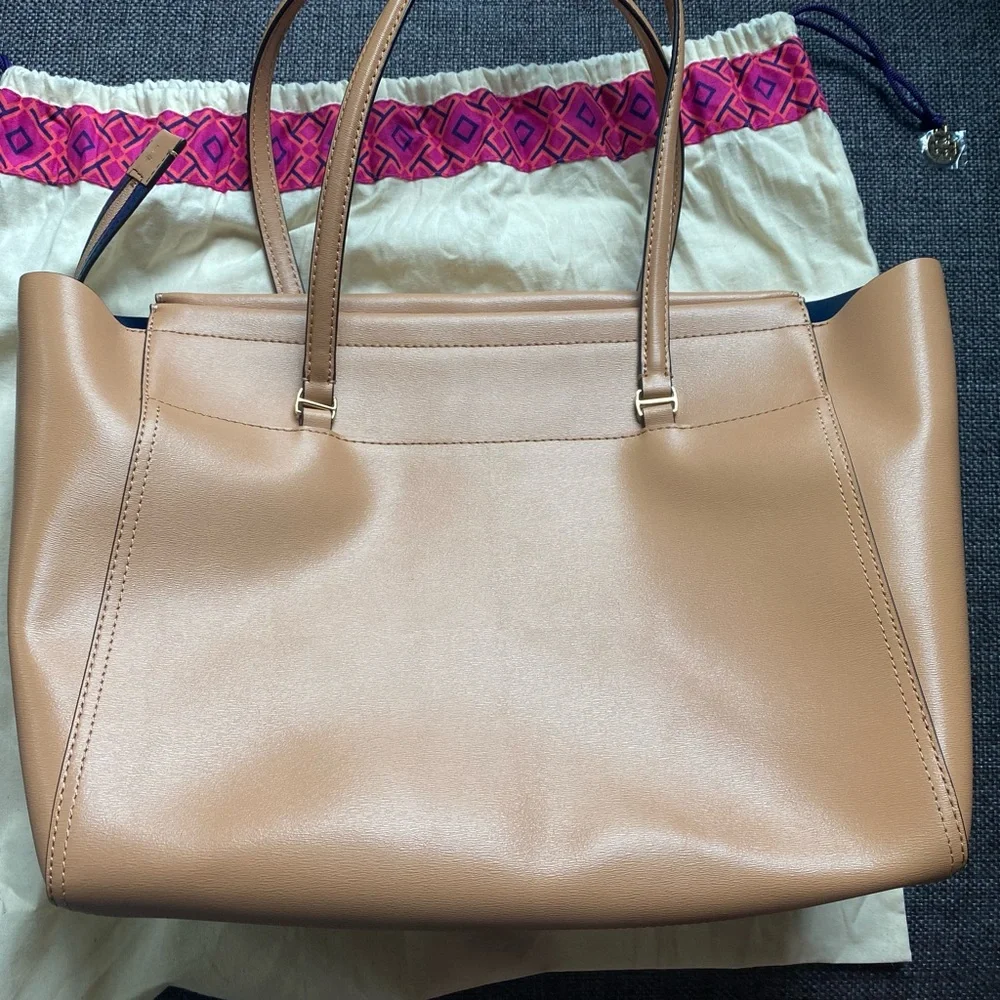 NWOT Tory Burch Beige Leather Parker Large Tote & Dust Bag